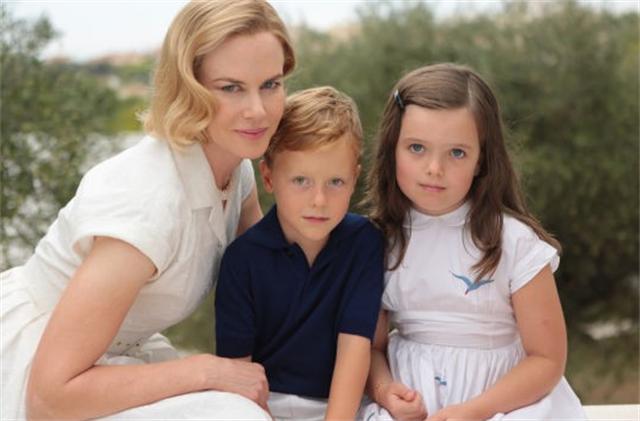 面对胆小懦弱的孩子鼓励其他孩子 (孩子懦弱家长应该怎么教育)