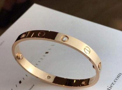 为什么要买卡地亚手镯呢,3万预算可以买卡地亚手镯吗