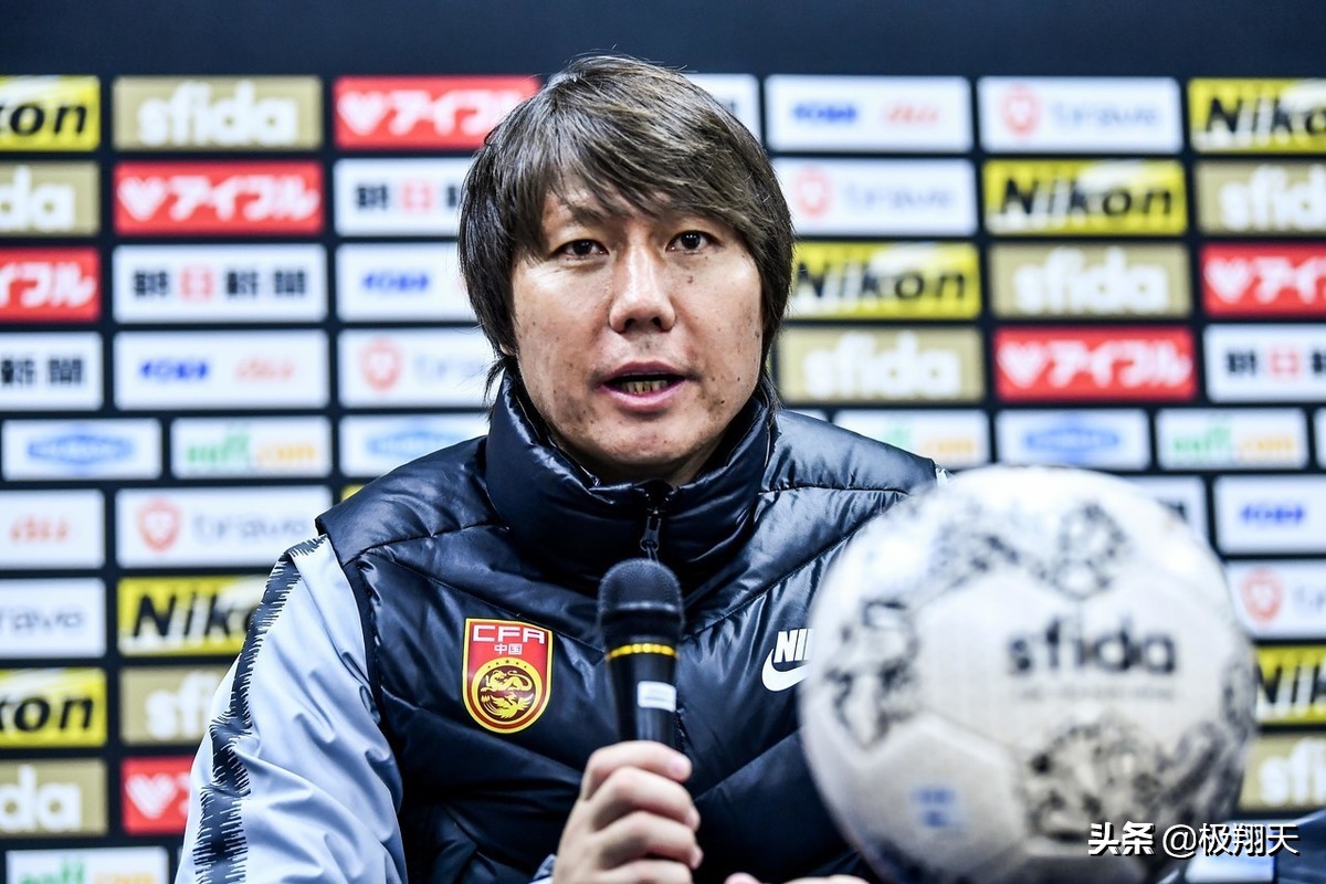 中国vs日本足球姜至鹏,中国日本足球三比三