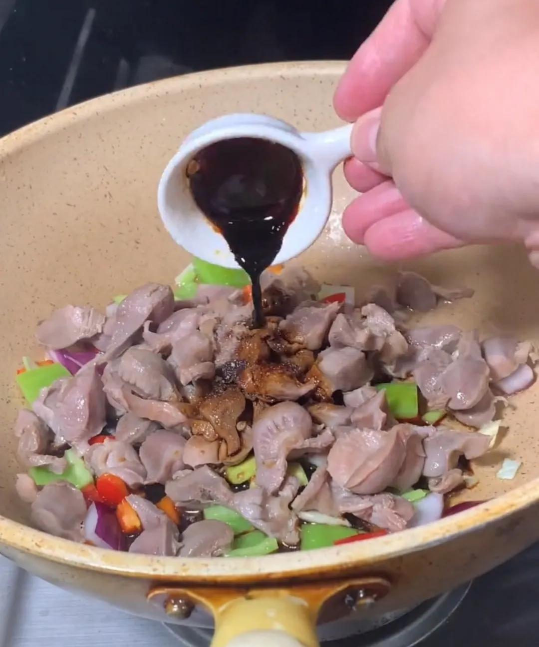 好吃的爆炒鸡胗私藏美食大分享,孜然爆炒鸡胗家常做法大全