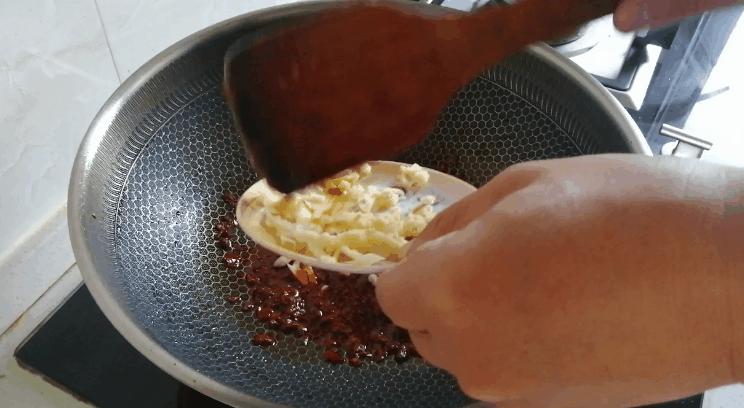 水煮椒麻鸡最正宗的做法,水煮椒怎么炒才好吃