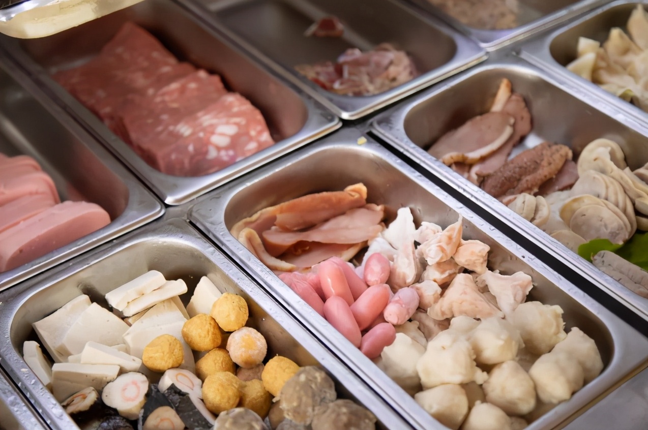 麻辣烫挑什么食材不压秤,吃麻辣烫最好挑什么菜