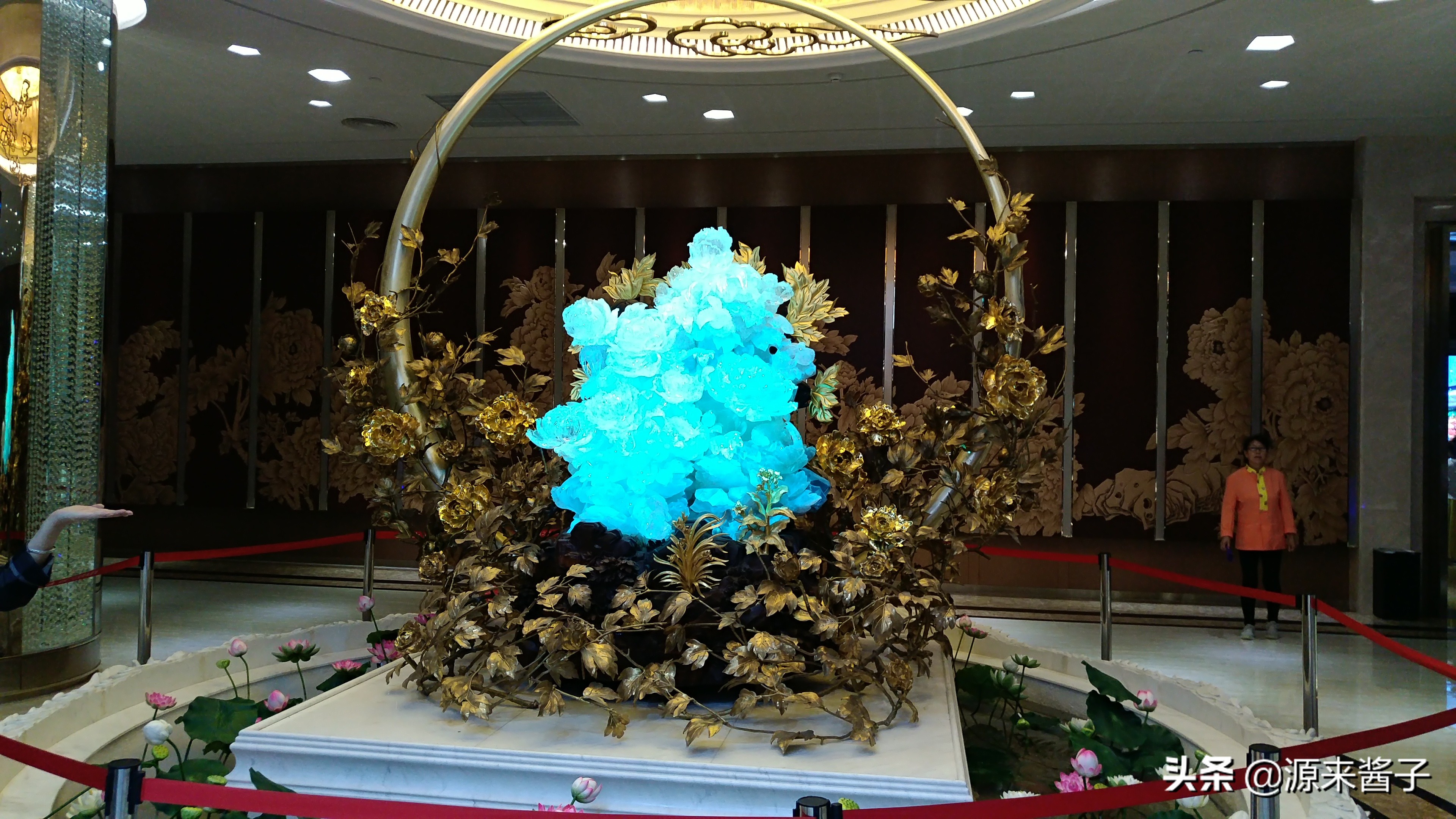 三亚景点有一个水晶石叫什么,三亚天涯海角水晶石