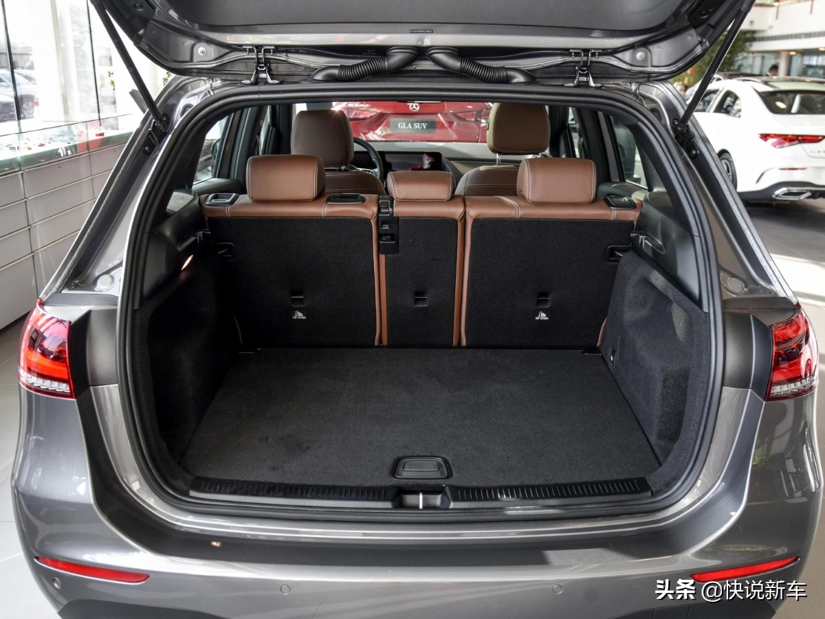 奔驰便宜好看空间大点适合女生,价格比较便宜实用的奔驰