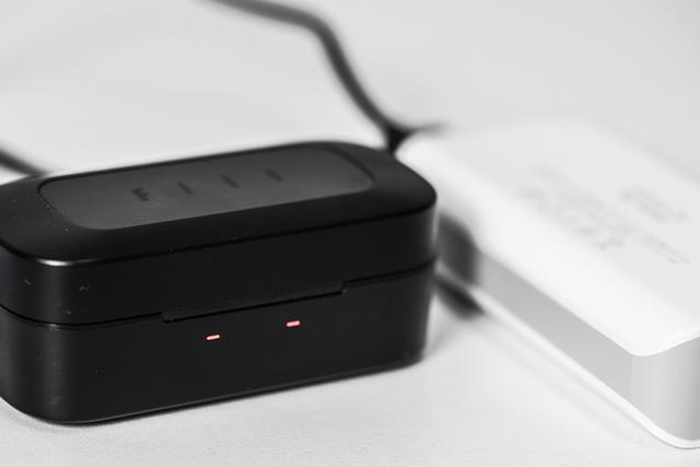 汪峰蓝牙耳机推荐性价比高,汪峰蓝牙耳机fiilt1黑色