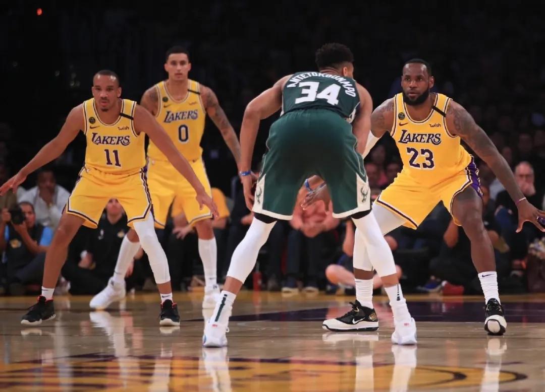 全力詹就是这么横！湖人球迷等这一刻，等了7年啊