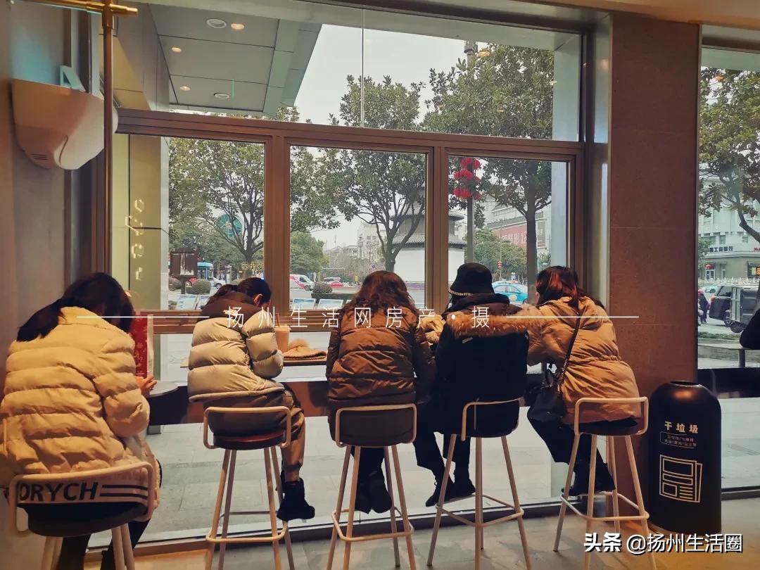 紧靠文昌阁却风光不再？！这两家陪扬州人长大的老牌商场，如今…