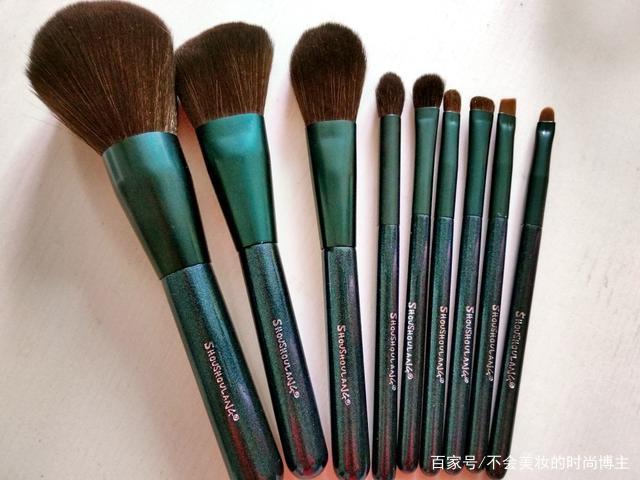 化妆刷推荐公认好用第一名李佳琦,化妆刷李佳琦推荐用不用沾水刷