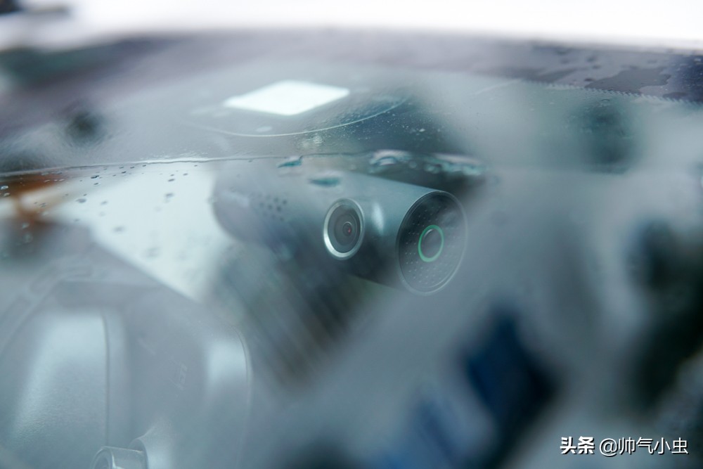 小米生态链70迈新款车品评测：语音控制，支持停车监控，189元