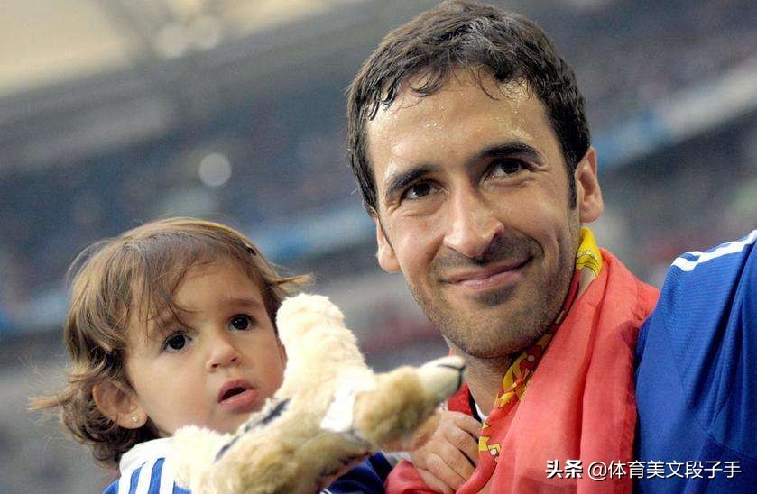 天下足球文字解说,天下足球荷兰无冕之王