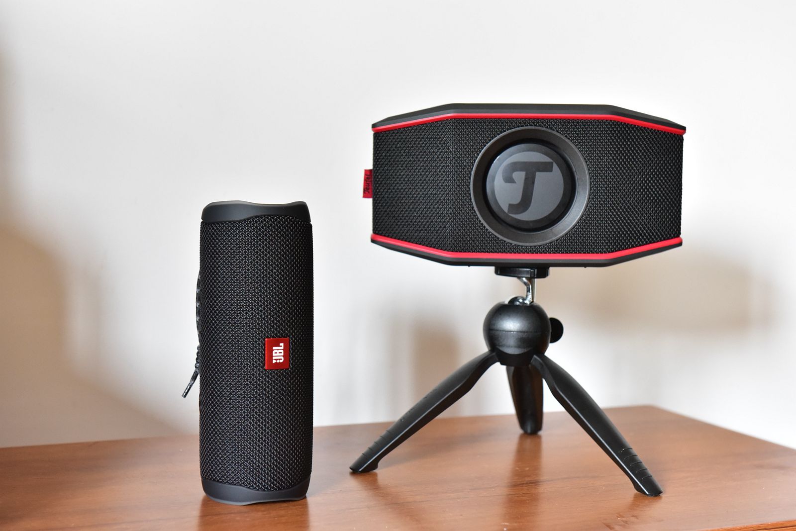 拼多多上jbl蓝牙音箱靠谱吗,jblflip5蓝牙音箱评测