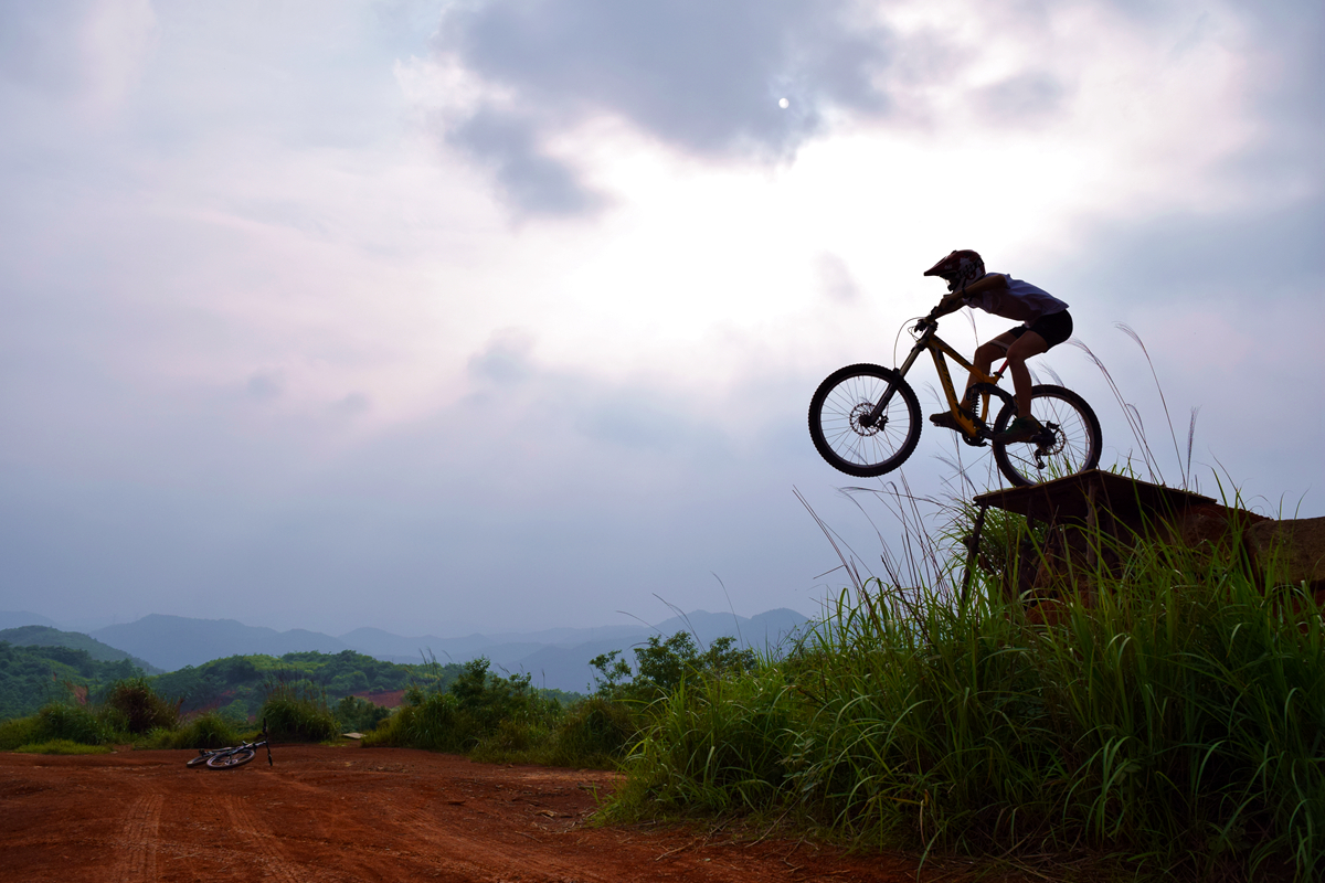 肖聪丁再刚重庆速降,肖聪速降冠军录像