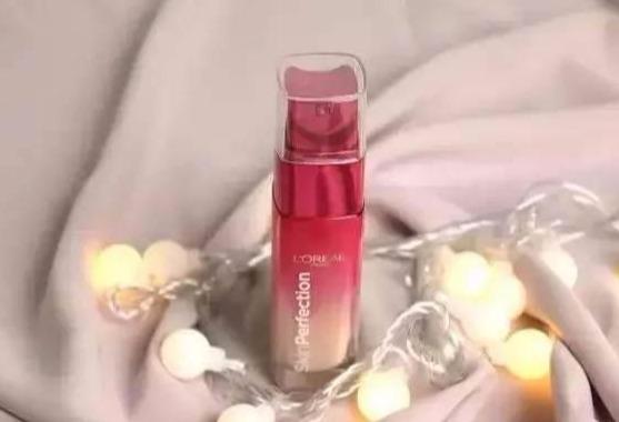 所有精华都有补水的功效么,深层补水美白精华推荐