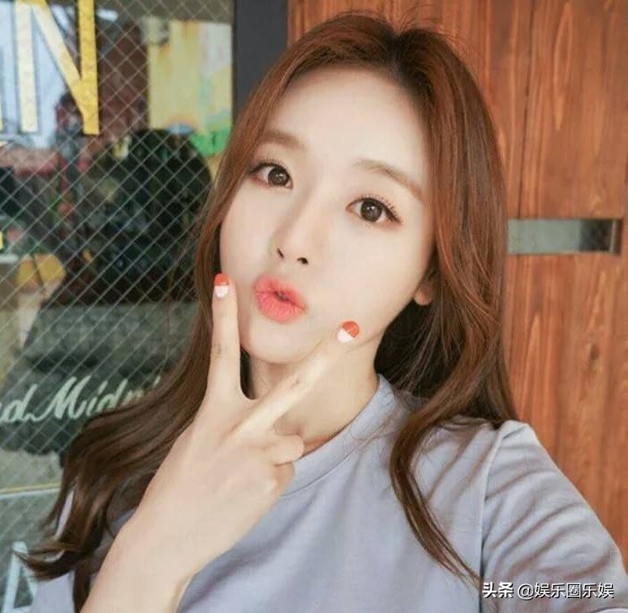 女朋友比较害羞怎么接吻,如何向女朋友委婉索吻