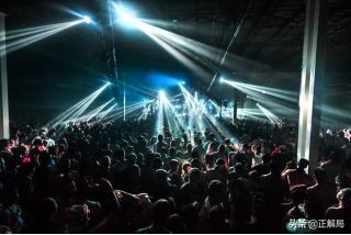 一张门票100万，被收割的中*歌国**迷