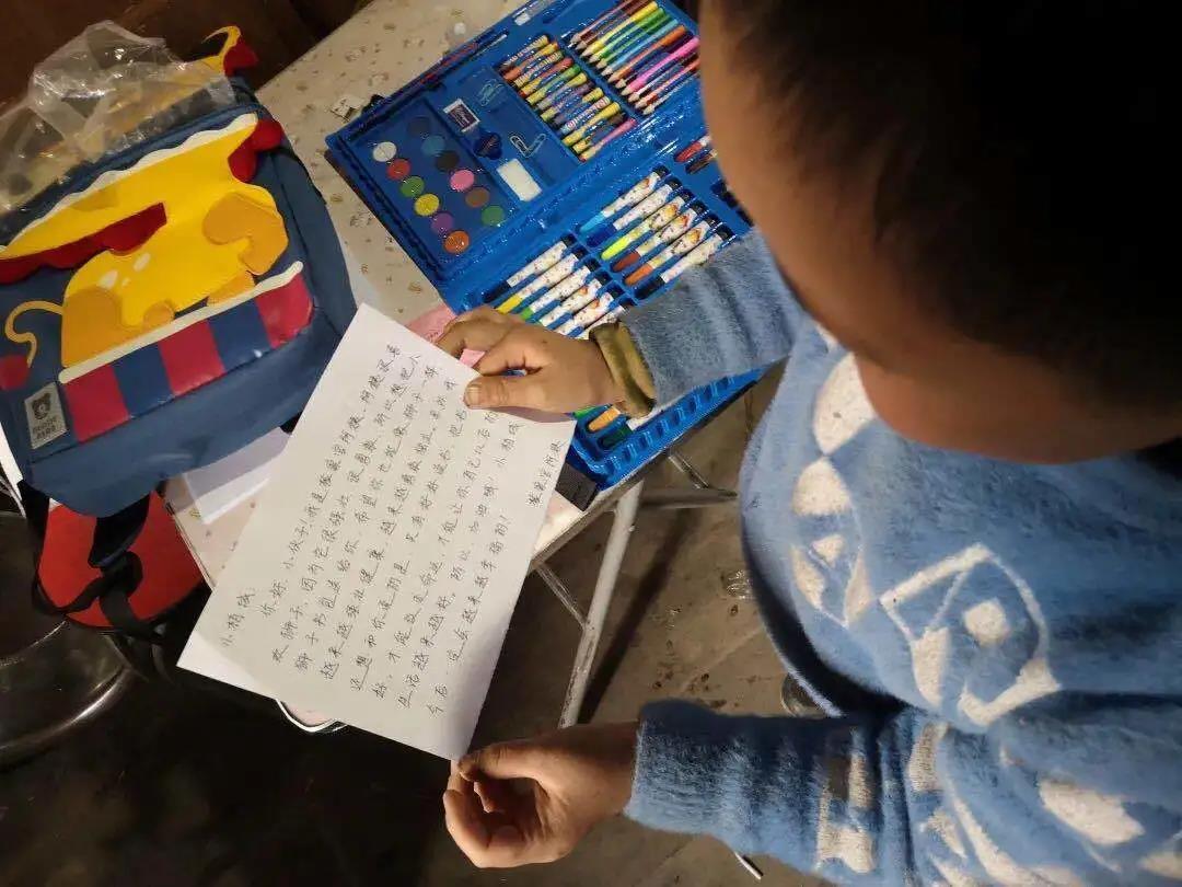 7岁孩子被养母割断手筋!但这并不是一个关于家暴的故事