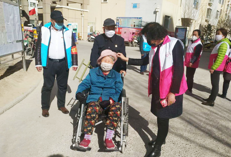 同心抗击疫情传承雷锋精神心得,践行雷锋精神我们共同战疫感想