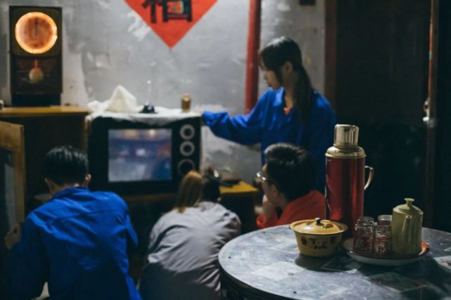 夜幕降临沉浸式密室逃脱体验剧场,超刺激的密室逃脱等你来体验