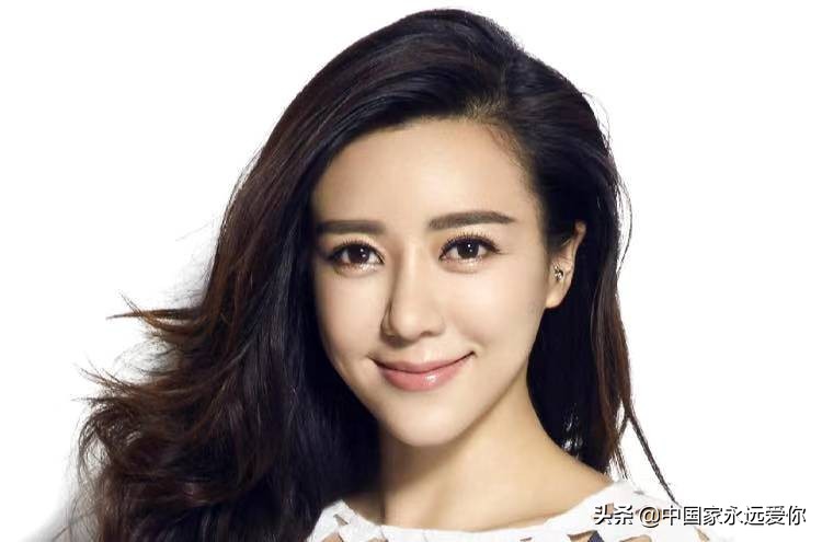 女神周韦彤最新视频,周韦彤女神长裙写真