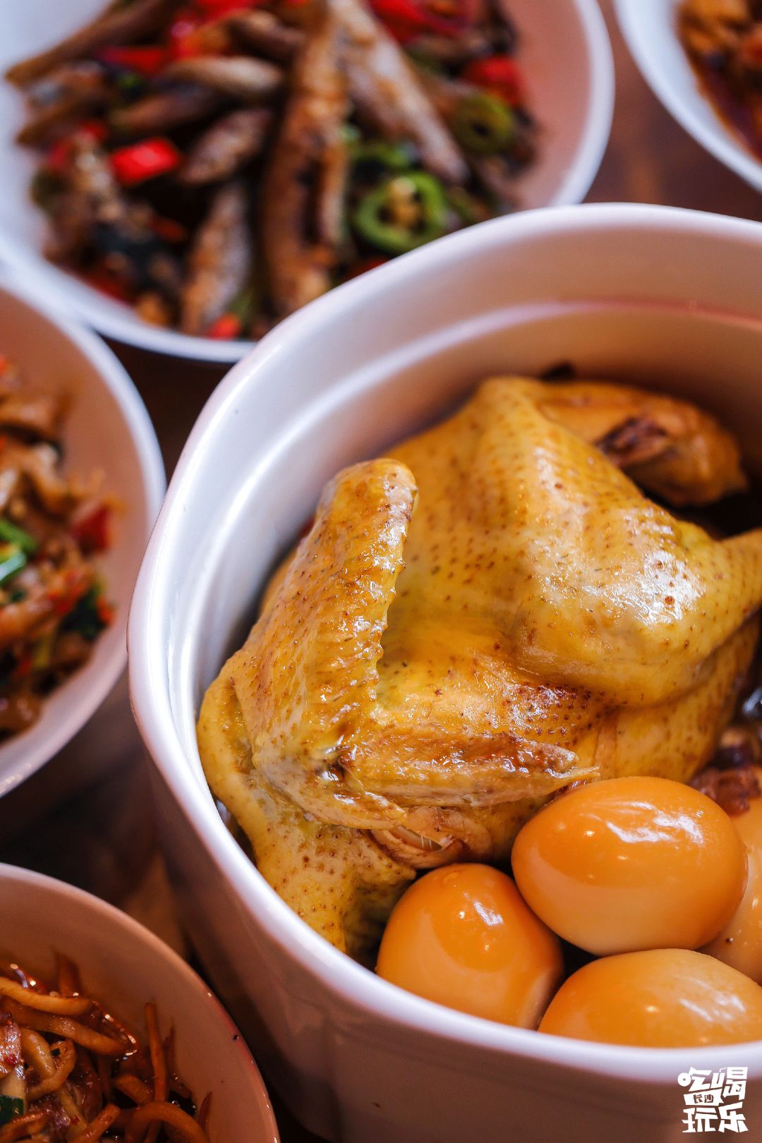 酷炫新地标！6m高巨型太空人登陆星城，开启未来进行时