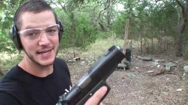 用枪开锁真的好吗,现实中能用手枪开锁吗