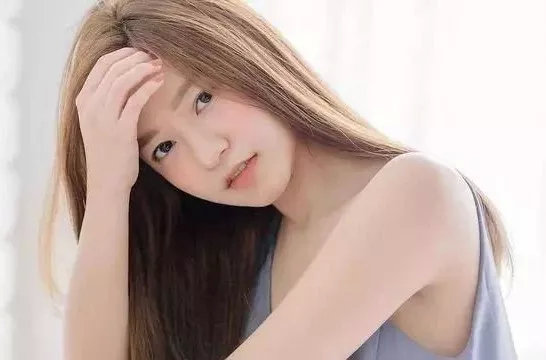 淡化颈纹居然也有捷径,学生党淡化颈纹的最佳方法