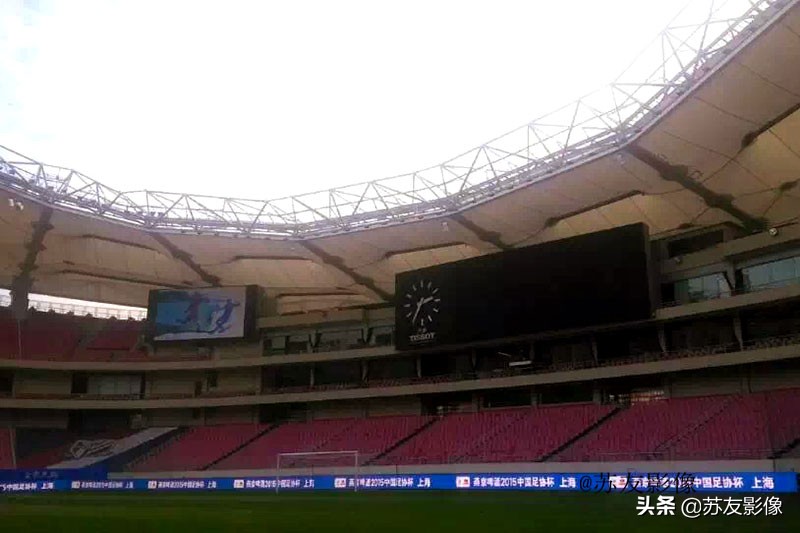 虹口足球场有免费的足球场,中国第1个足球场