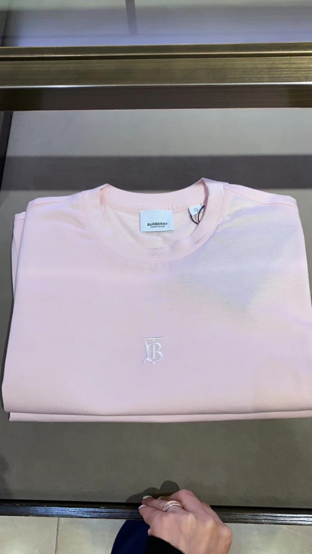李小璐带你走进Burberry巴宝莉，其实很便宜