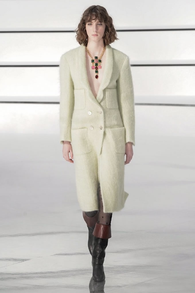 chanel秀款透明雨靴黑白两色 (chanel2017早秋鞋子)