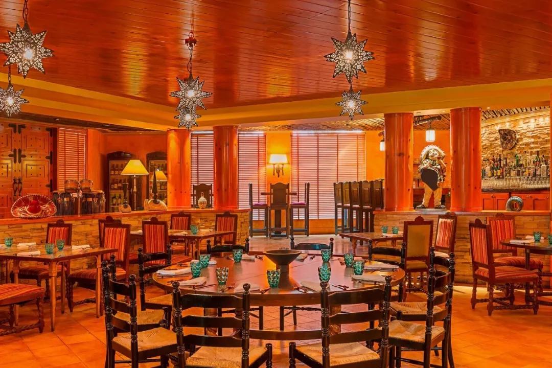 阿布扎比沙漠野奢水疗度假酒店,阿布扎比喜来登酒店