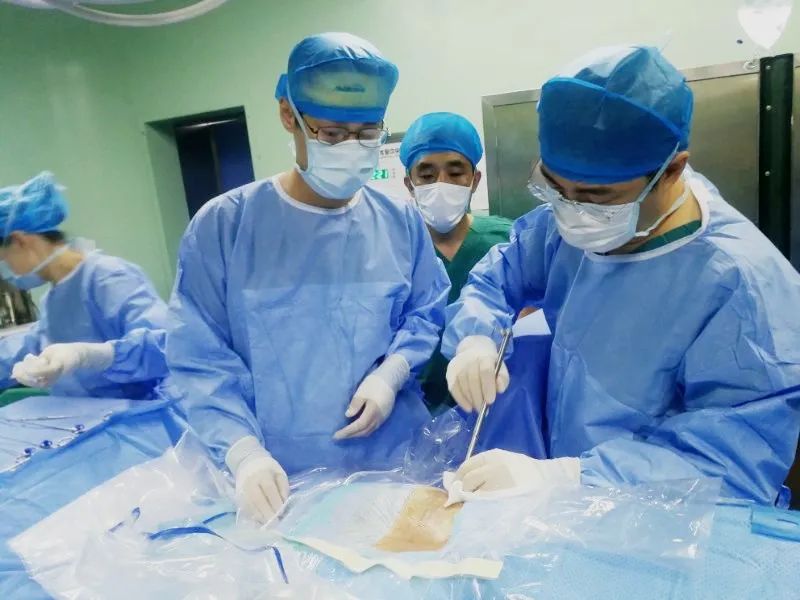 腰椎间盘突出、腰椎管狭窄患者的新选择——脊柱内镜微创手术