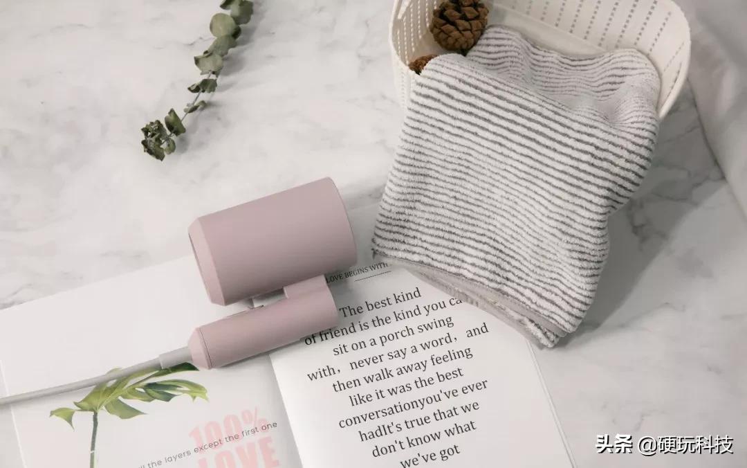 怎么吹干头发女,如何吹干女人头发