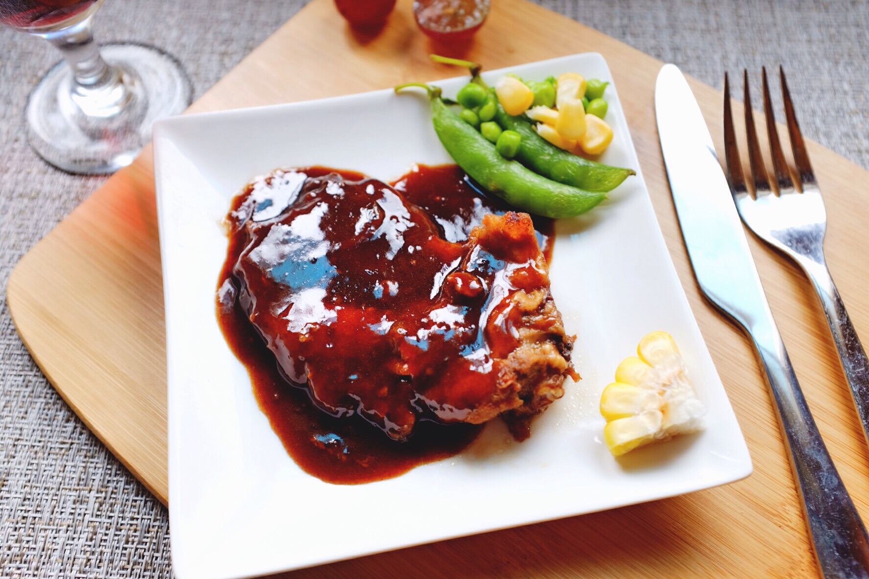 猪大排这样做嫩而不柴，酱香味浓郁，百吃不厌