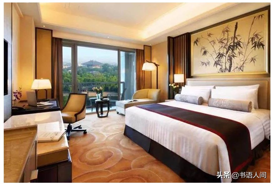 年纪轻轻肩颈酸疼,年纪轻轻肩颈疼痛