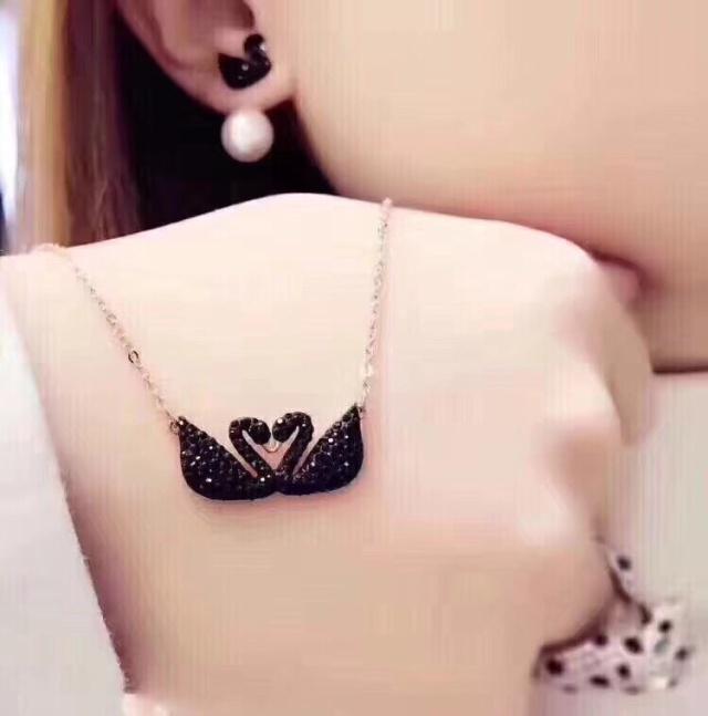 施华洛世奇天鹅项链怎么查询真假,施华洛世奇天鹅项链的寓意是什么