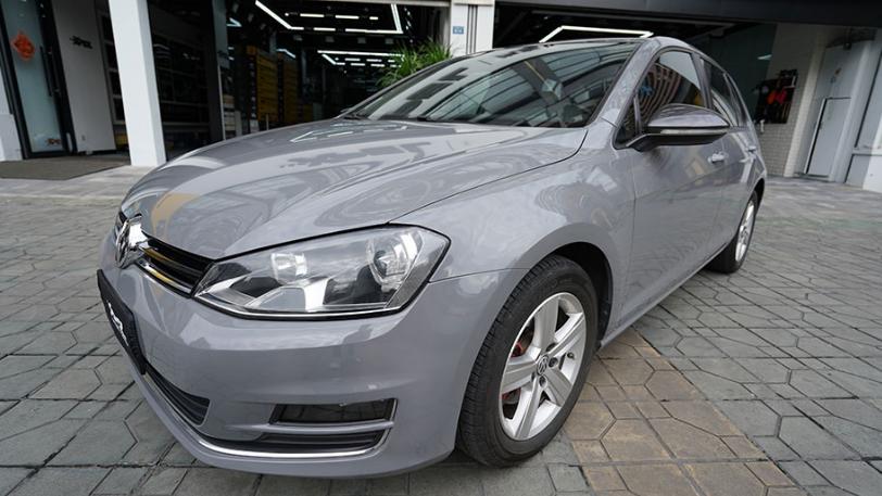 新车贴膜起泡,汽车后挡风玻璃贴膜起泡怎么处理