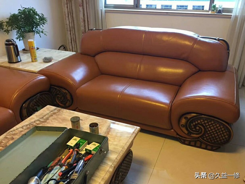 旧沙发不要了往哪丢,旧沙发不要了丢弃还得花钱找人搬