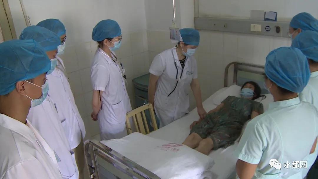 三伏贴治胃病,三伏贴治未病贴哪里