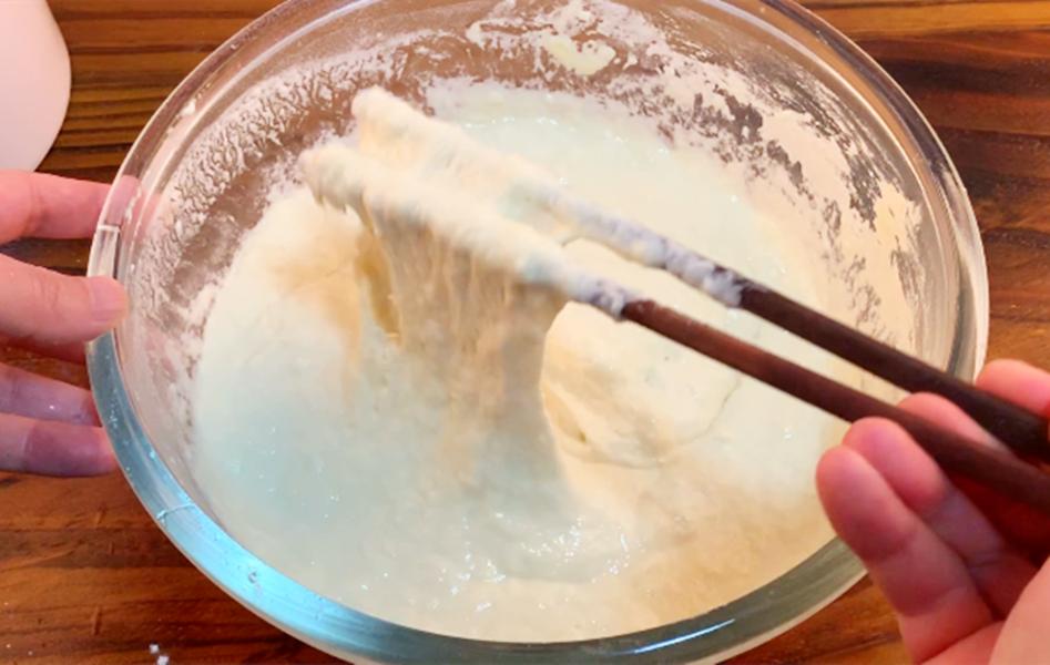 早餐发面饼怎么做又软又香,早餐想吃发面饼手不沾面就能做好