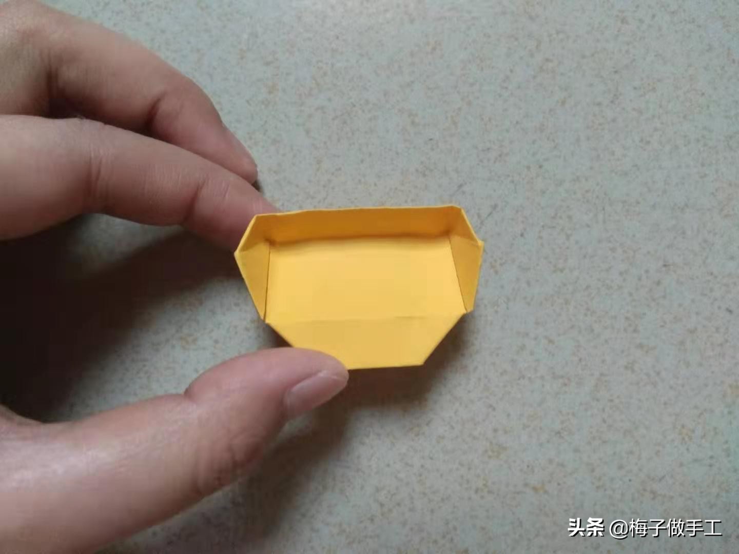 儿童手工折纸:沙发怎么折?桌子、椅子和沙发一套家具就是要整齐