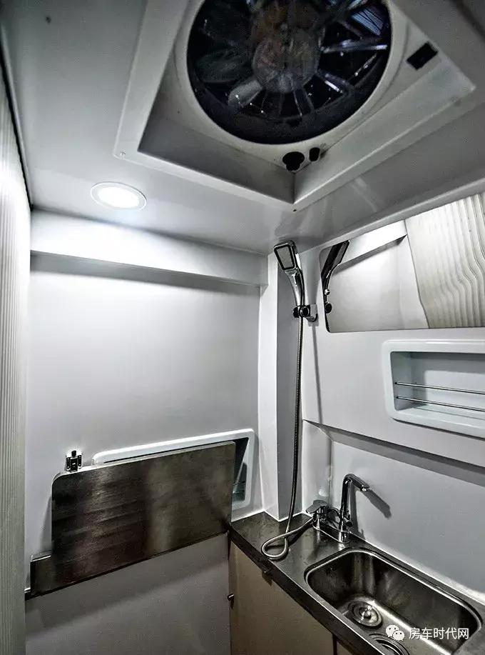 「途酷房车」历久弥新，福特全顺V348房车值得一试！