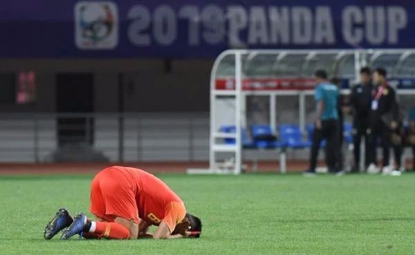 除了“无能狂怒”,我们还能怎样为全线崩盘的国足找回尊严?