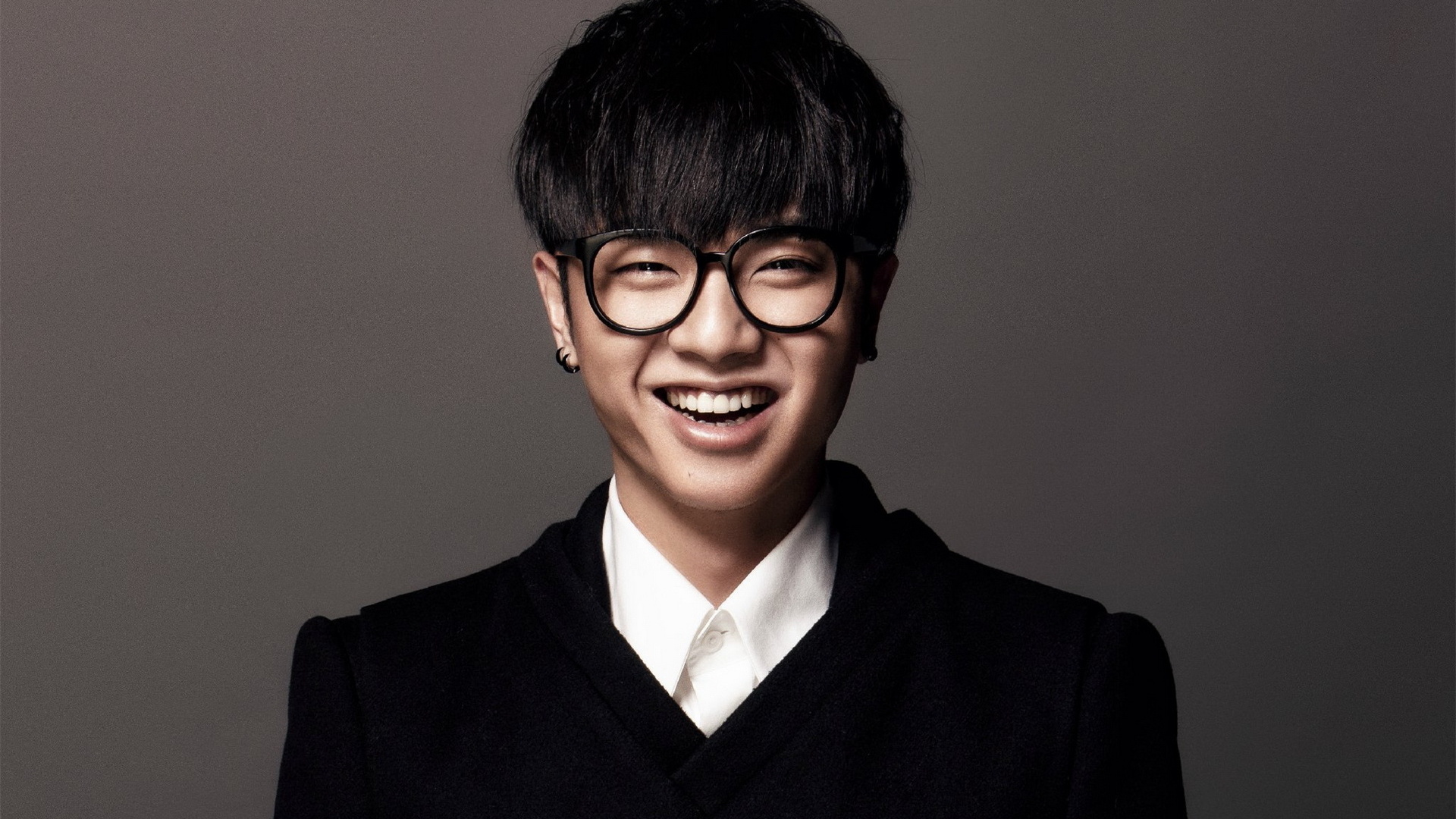 华晨宇阳光男孩,音乐鬼才华晨宇努力与天赋并存