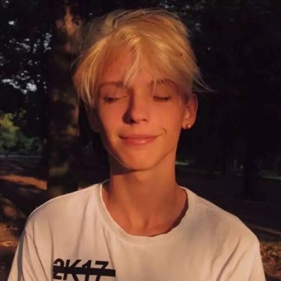 欧美男生微信头像黑白霸气超拽,微信头像男生欧美范的黑色