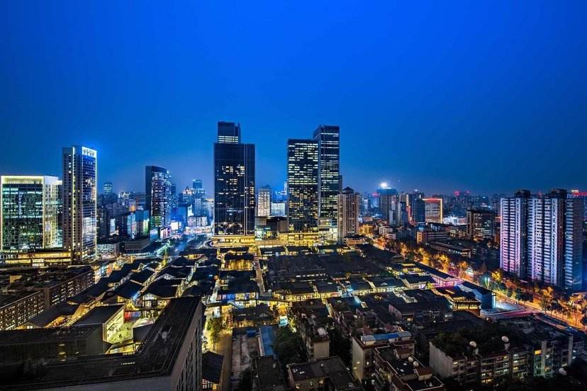 武汉pk成都哪个才是中国第五城,中国第五城市之争南京与武汉