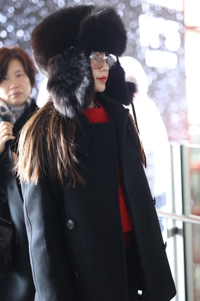 baby和权志龙合体,baby戴陈赫帽子