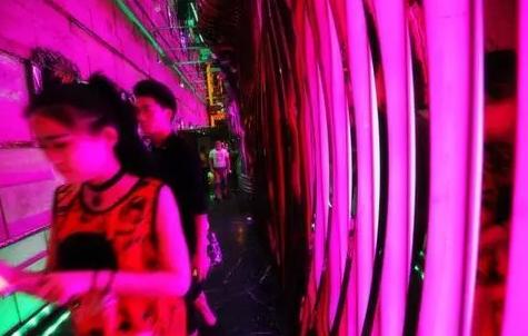 成都的耍家，一代有一代的主场