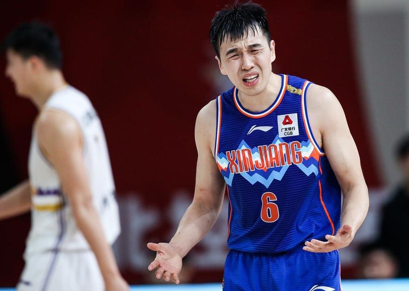 新疆队的最新消息周琦,疆辽大战周琦受伤