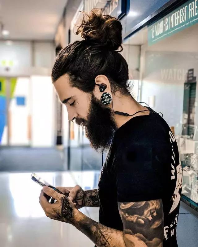 夏天男士健身发型,男士夏天发型