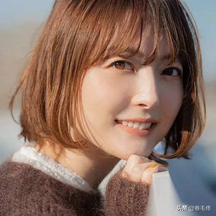 解决拍照尴尬技巧,一拍照就紧张头部发抖